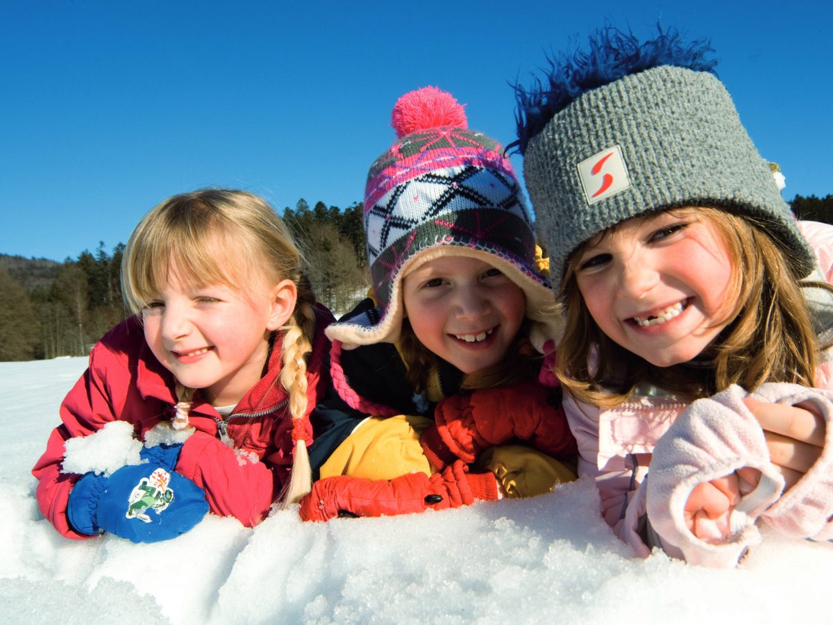 Kinder im Skizentrum Mitterdorf