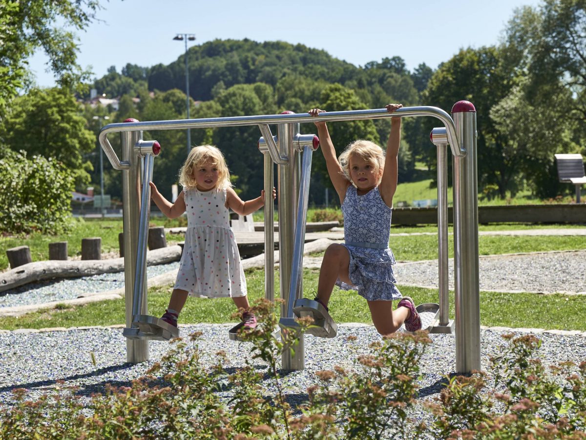 Spielen im Kurpark Grafenau