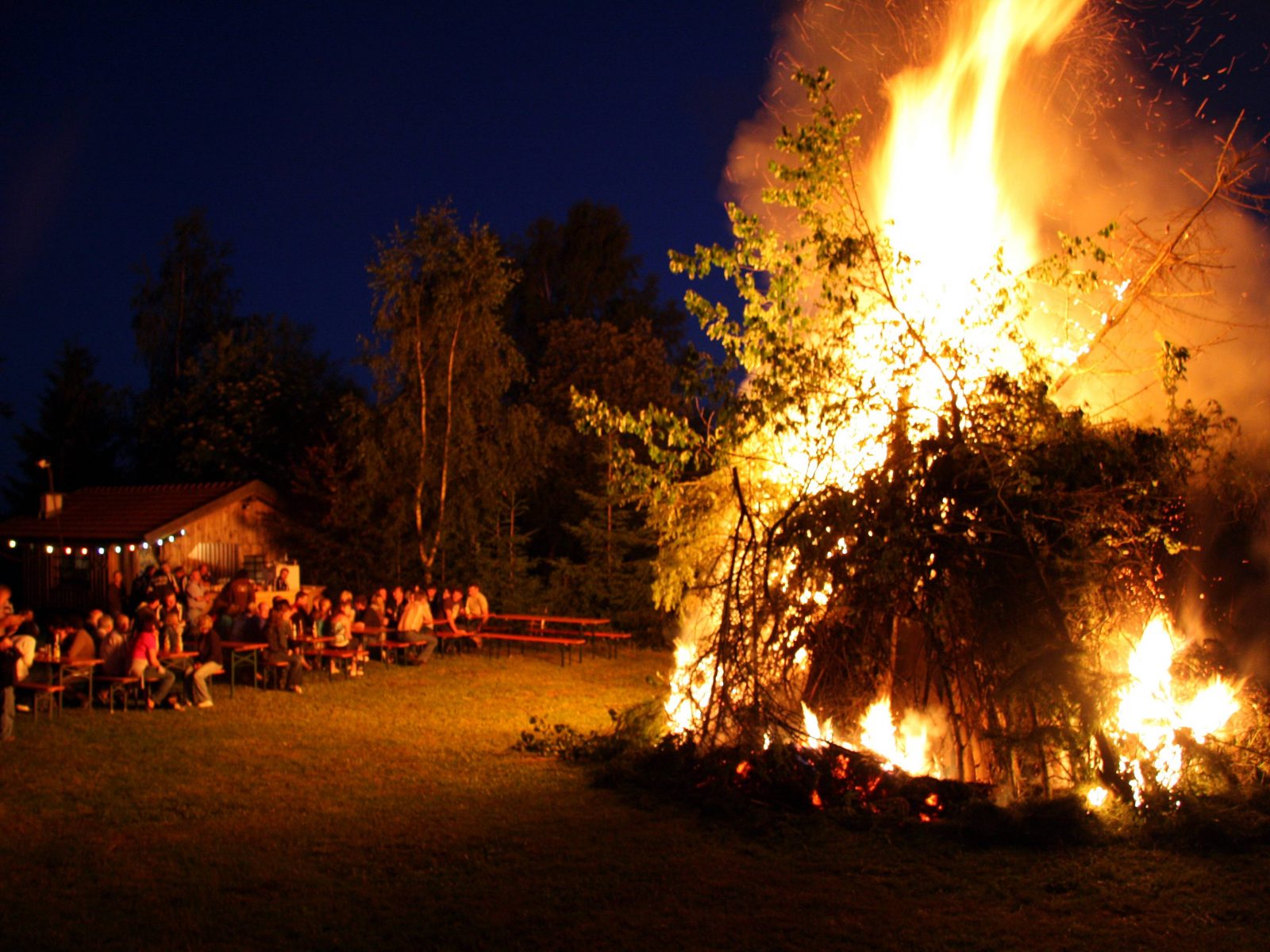 Sonnwendfeuer
