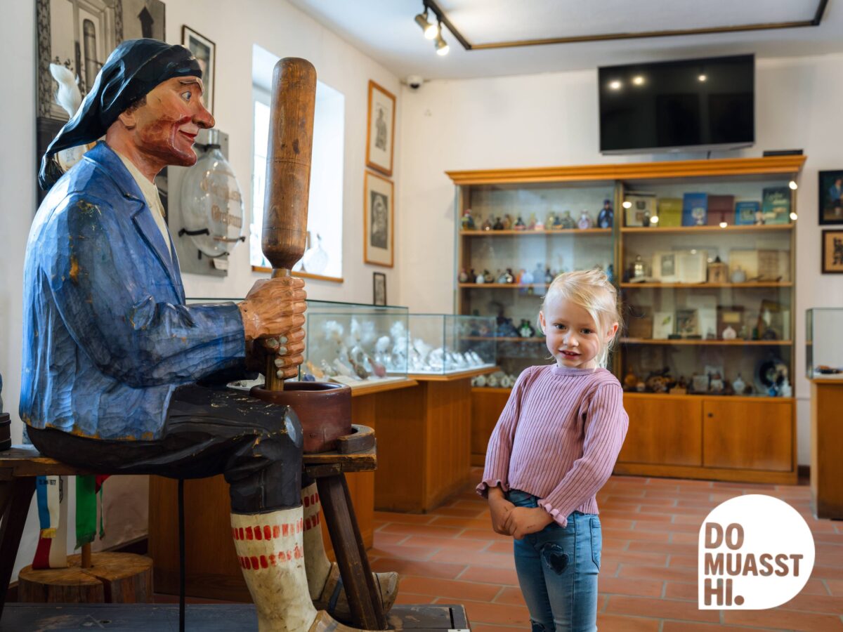 Museum und Kultur in FRG - Stadtmuseum und Schnupftabakmuseum