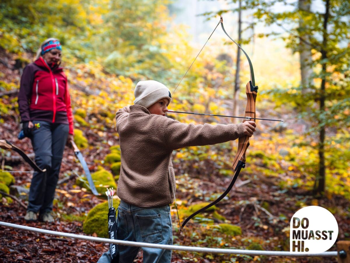 Bogenschießen beim Bogensport Schmid, DO MUASST HI