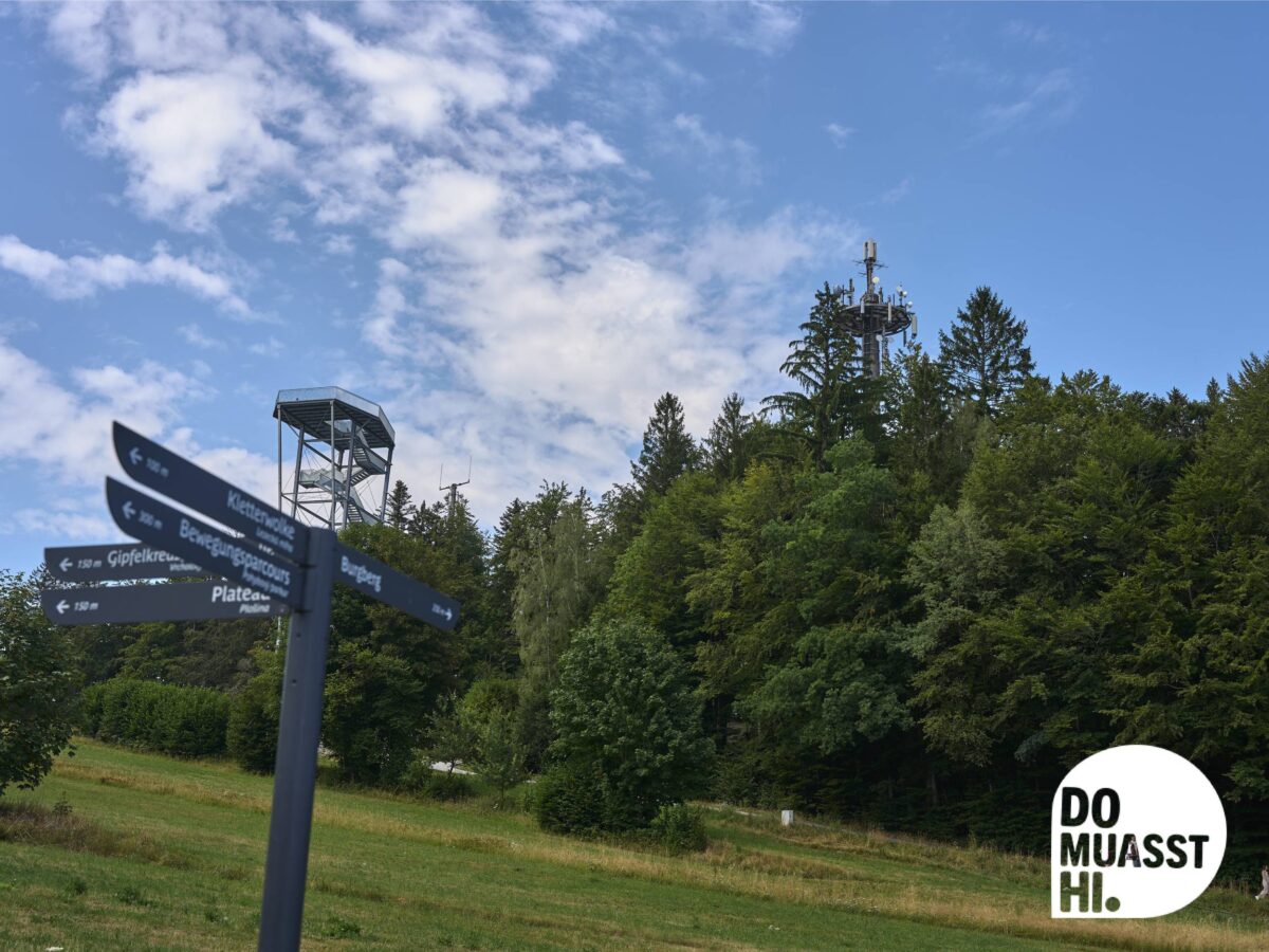 DO MUASST HI - Geyersberg Freyung, neuer Aussichtsturm, Spielplatz und Kugelbahn