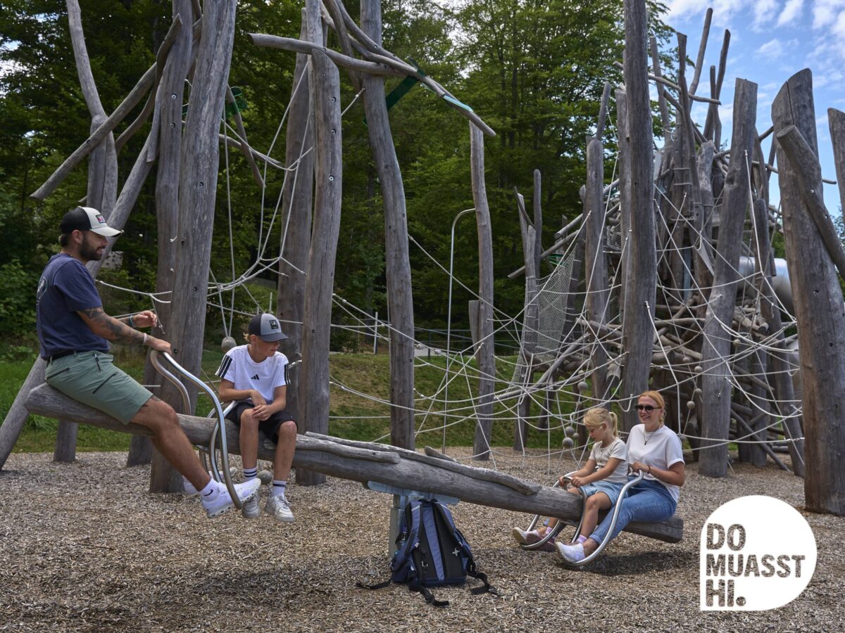 DO MUASST HI - Geyersberg Freyung, neuer Aussichtsturm, Spielplatz und Kugelbahn